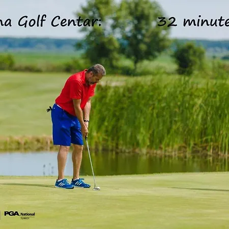 Casa de hóspedes Eagles Court - Orlovski Vrt *