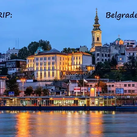 Casa de hóspedes Eagles Court - Orlovski Vrt *