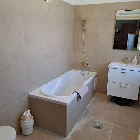 Eagles Court - Orlovski Vrt Stajicevo