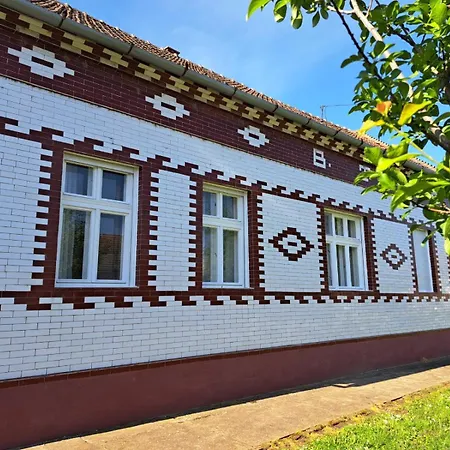 Eagles Court - Orlovski Vrt *